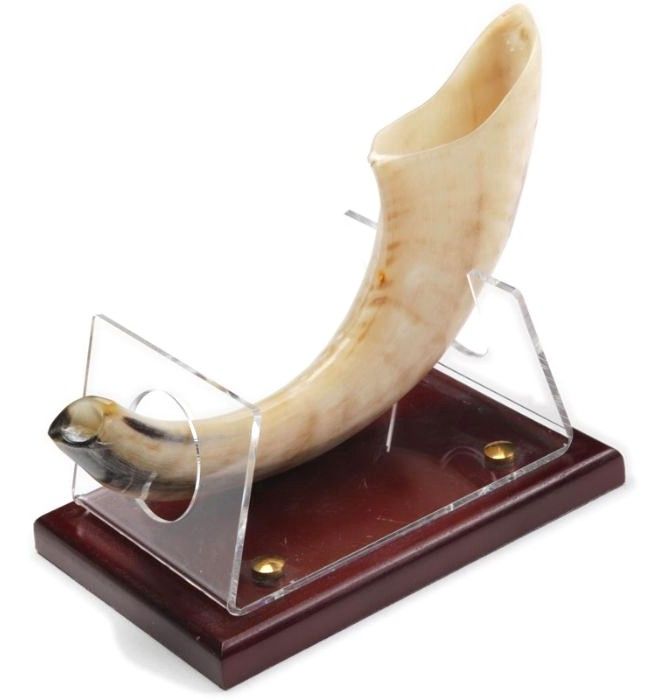 Stand for a ram’s horn shofar, wooden base